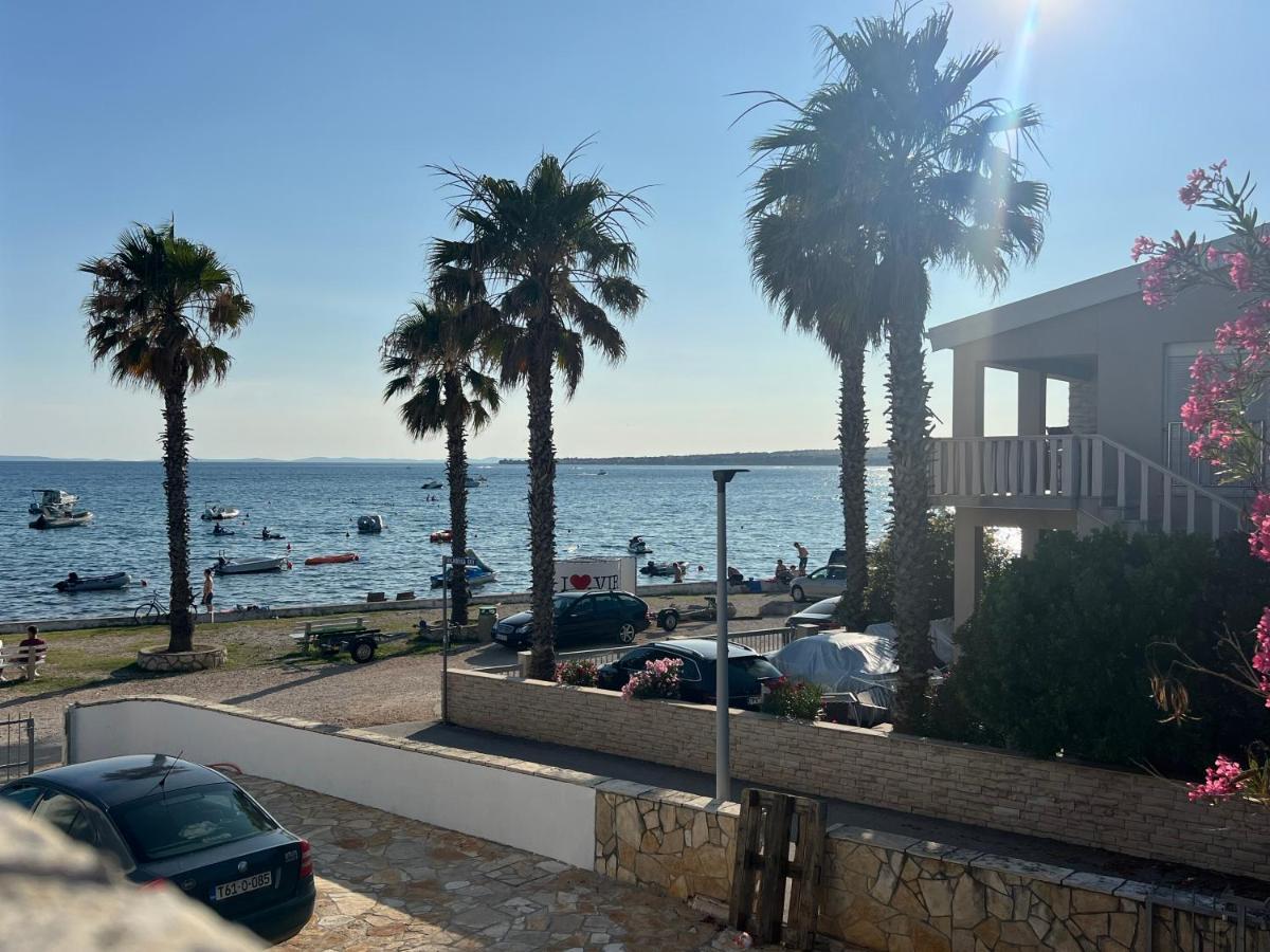 Appartamento Emko Apartmens Vir Esterno foto